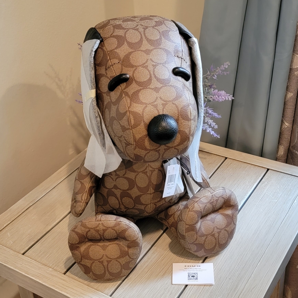 Coach X Peanuts Snoopy collectible plush